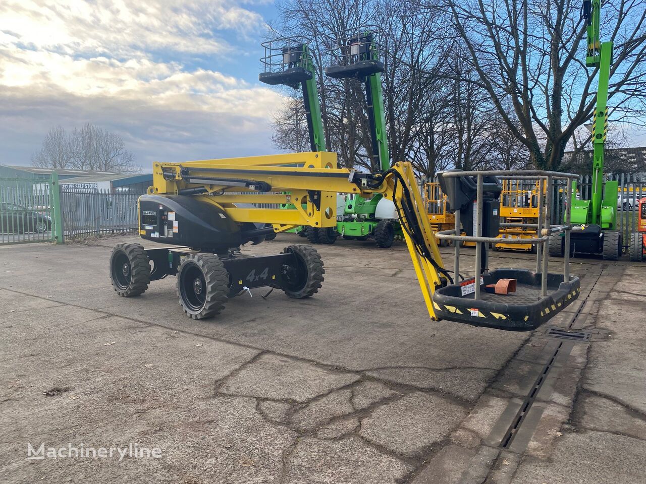 Niftylift  HR17  articulated boom lift