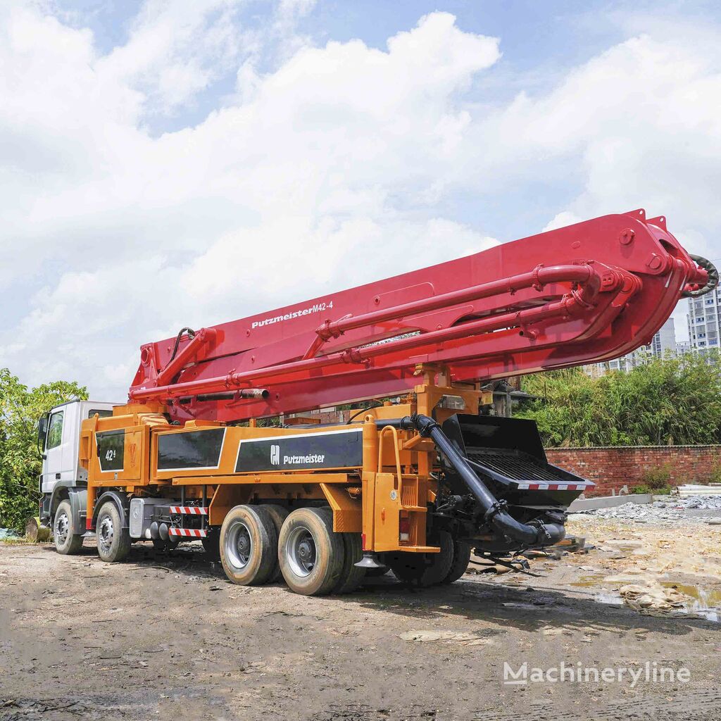 Putzmeister 42 Meters With Mercedes Benz Chassis concrete pump