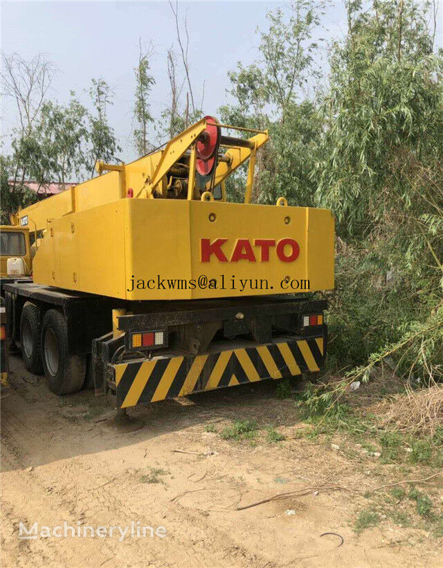 Kato NK250 mobile crane