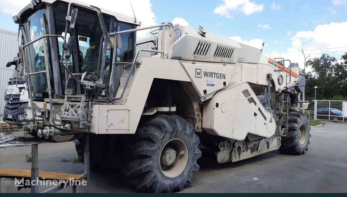 Wirtgen WR 240 recycler