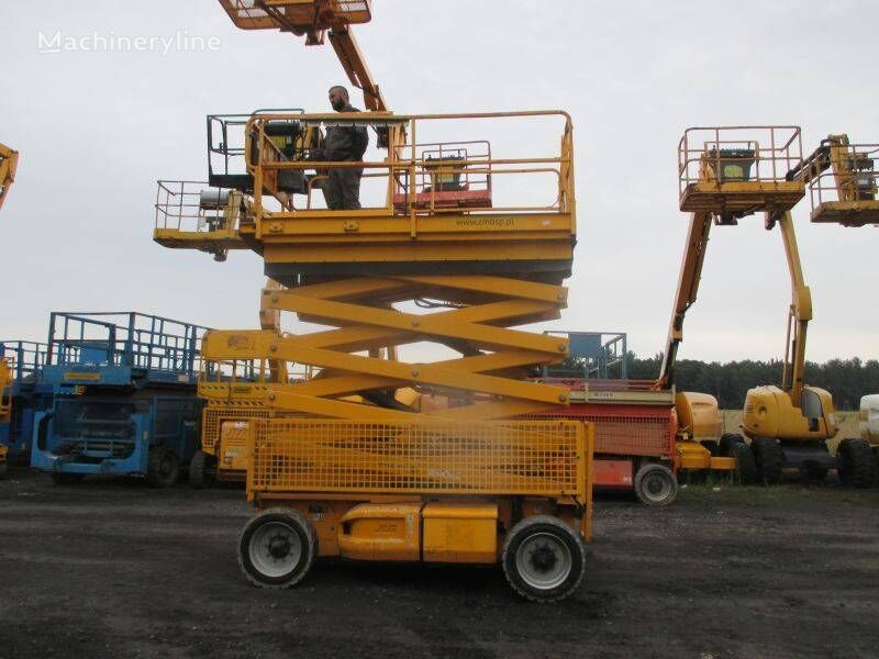 JLG 4069 LE scissor lift