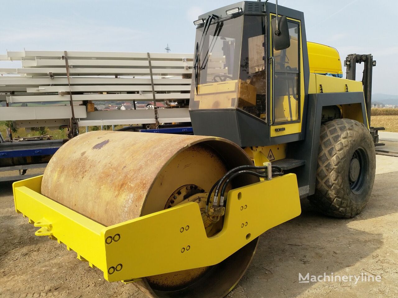 BOMAG Bw213 D-2 single drum compactor