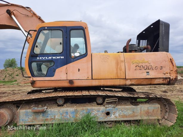 Hyundai 290 LC tracked excavator
