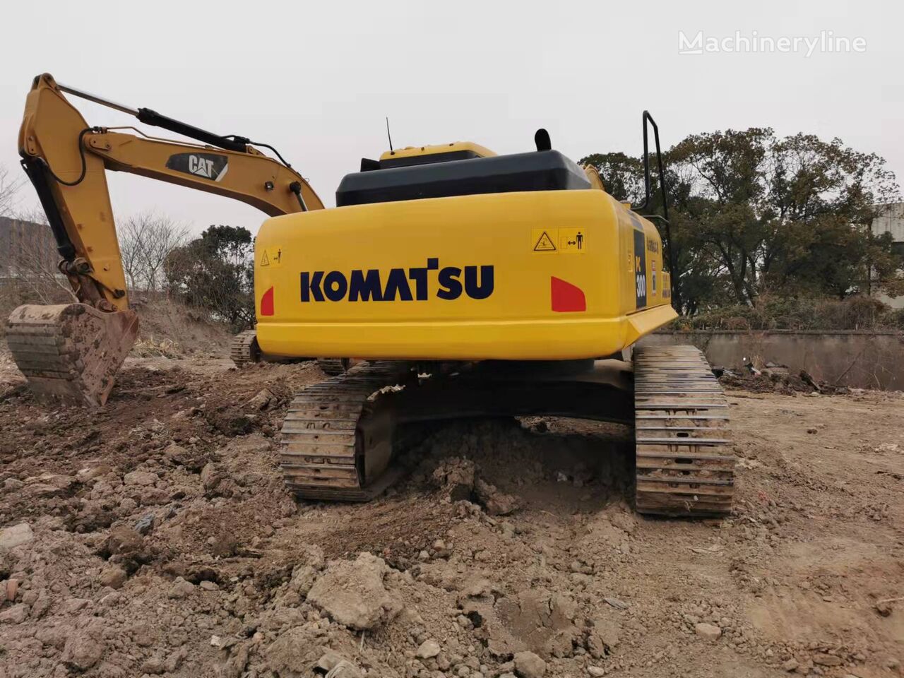 Komatsu PC270-7 tracked excavator