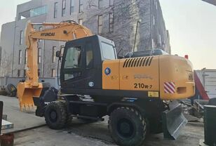 Hyundai R210W-7 wheel excavator