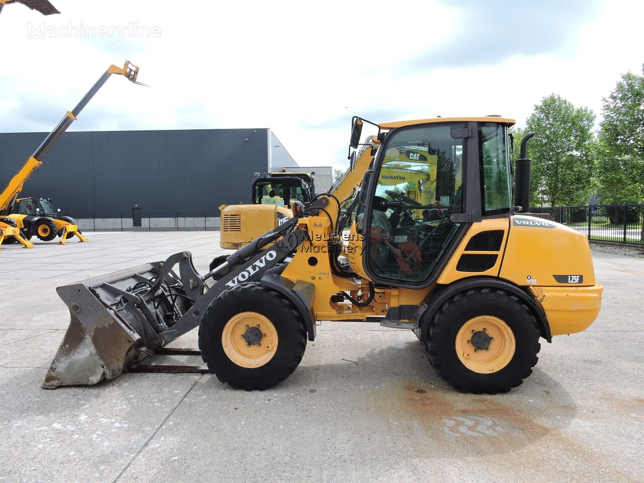 Volvo L25F wheel loader