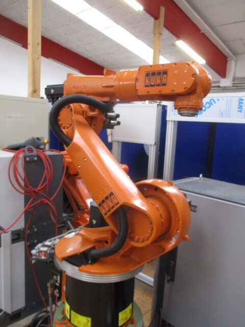 KUKA KR15-2 industrial robot